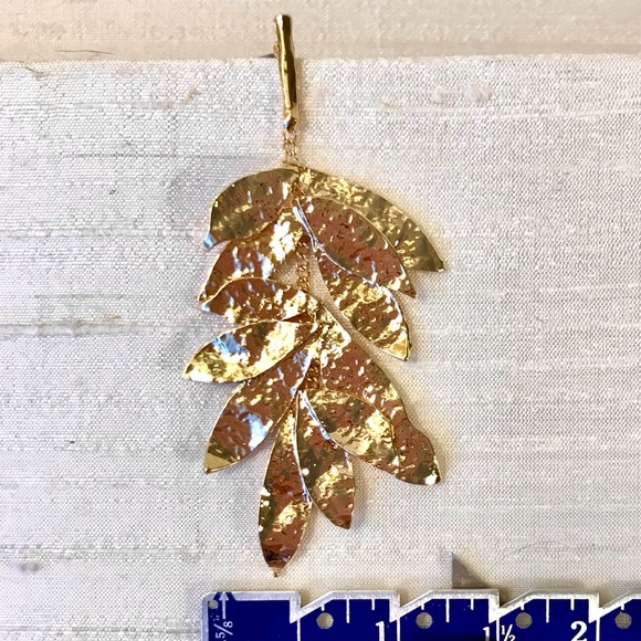 🌿Shimmering Vine Earrings🌿 - Picture 4 of 8